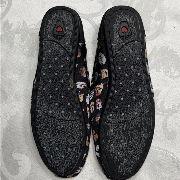 Bobs “made for dogs” by Skechers black casual slip on canvas shoes. Size 8 - Picture 6 of 9